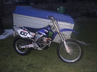 yamaha YZF 250 - 3