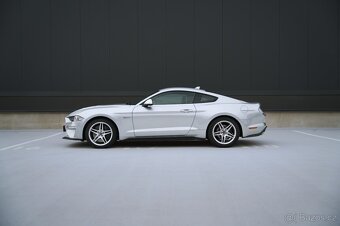 Ford Mustang 5.0 GT - 3