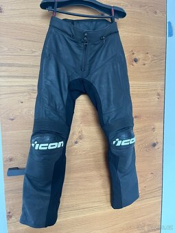 Icon Overlord - kvalitní moto kožené kalhoty jako NOVÉ - 3