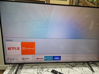 Samsung 55" Ultra HD Smart TV UE55NU7172 - 3