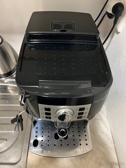 Automatický kávovar Delonghi Magnifica S - 3