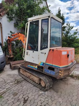 Takeuchi TB25 - 3