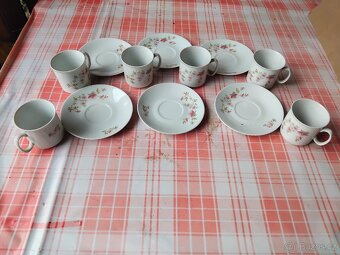 Souprava porcelánových šálků/talířků - 3