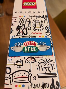 LEGO Ideas 21319 Central Perk - nerozdělané - 3