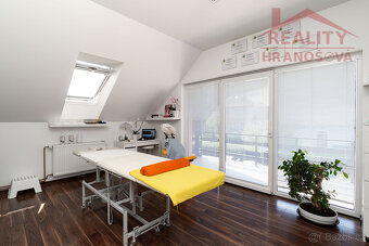 Prodej nebytového prostoru 39 m2 s balkonem, Dolní Benešov - 3