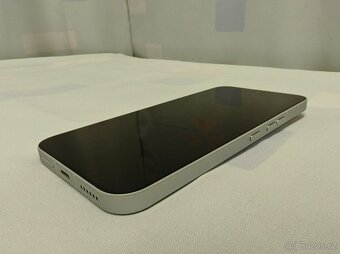 Nothing Phone (4a) Pro - 3