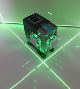 Samonivelační 3D-MULTI laser-3 x 360°-ZELENÝ-levně - 3