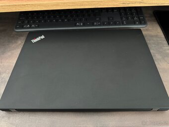 Prodám Lenovo ThinkPad T14 Gen1 s i5 baterie jen 52 cyklů - 3