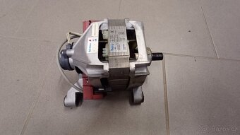 Elektromotor z pračky - 3