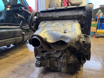 Motor 2.0 16v 130kw RFK Peugeot - 3