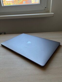 Prodám MacBook Pro 16” (2019), 512 GB - 3