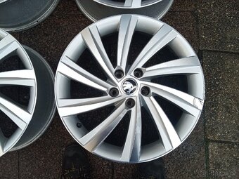 ALU Škoda 5x112 R18 Perseus - 3