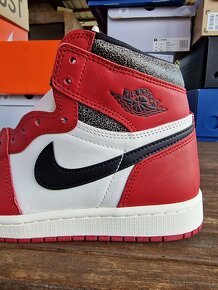 Nike Air Jordan 1 High Chicago Lost And Found - 3