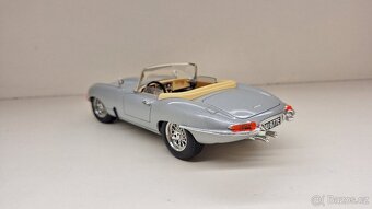 1:18 JAGUAR E CABRIO, 1 - 3