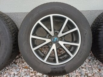 Zimni pneu 16" s alu disky - 3