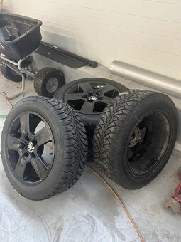 Komplety 5x112 7Jx16 ET42 205/55 R16 - 3