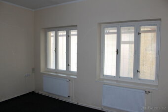Pronájem, obchodní prostor 100 m2, Husova ul., Mariánské Láz - 3