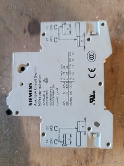 Jistič Siemens C16 s pomocným kontaktem - 3
