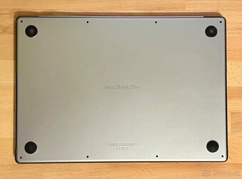 Apple MacBook Pro 16" (2021) M1 Pro, 1TB, 16GB, stříbrný - 3