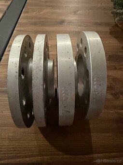 Rozšiřovací podložky BMW 5x120 - 3