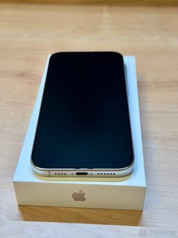 iPhone 16 Pro Max 256 GB Přírodní Titan - 3