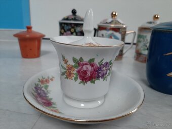 Hrnky s pokličkami - 3