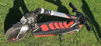 Elektrokolobežka eSR1 Aprilia - 3