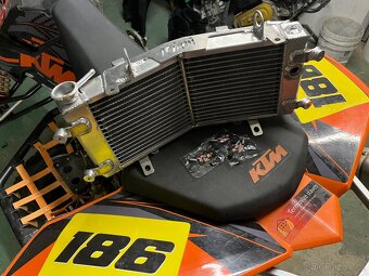 chladič KTM 505 sx - 3