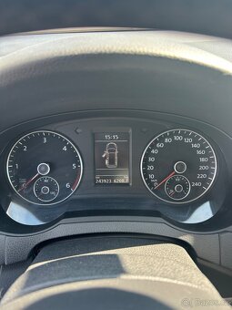 Volkswagen Sharan 2.0 TDI, 103 kW, DSG, 7 míst - 3