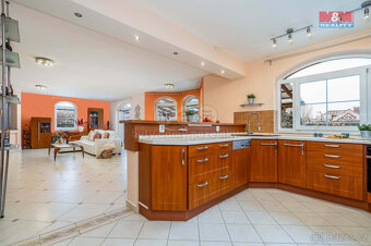 Prodej rodinného domu, 439 m², Chýně, ul. Dlouhá - 3