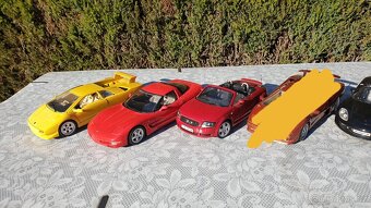 Modely aut 1:18 - 3