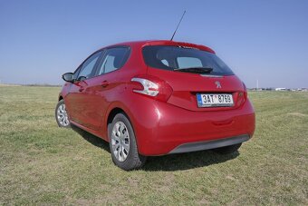 Peugeot 208 1,2i 60 kW, bohaté příslušenství - 3