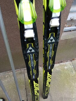 set na běžky Fischer , 140cm a hůlky 125cm - 3