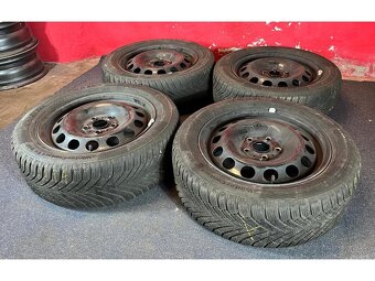 Plechové disky 5x112 R16 6Jx16H2 ET 48 s zimními pneu 205/55 - 3