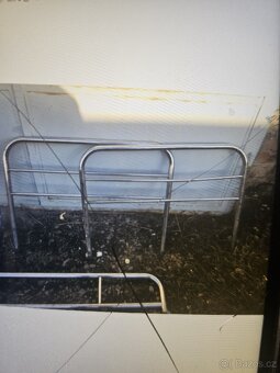 2x postel halabala, 2x židle Philippe, koberec ,květináč - 3