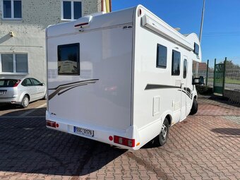 Obytný vůz alkovna XGO - 3