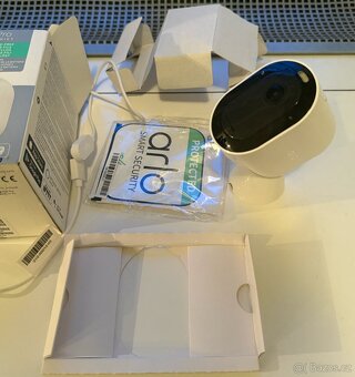 Arlo Pro 4 Spotlight Camera – Bezdrátová bezpečnostní kamera - 3