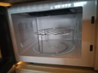 NOVÁ mikrovlnná trouba Candy s grilem - 3