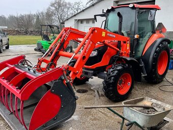 Predám zánovný traktor Kubota M 7060 s čelným nakladačom - 3