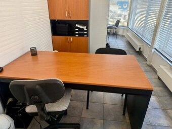 Prodám kancelářský nábytek - 3