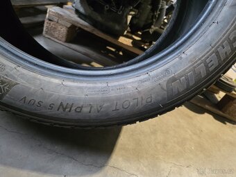 Zimní pneumatiky 285/45 R21 - 3