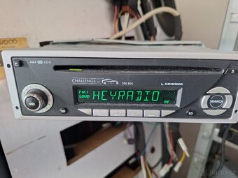 Grundig challange 200rds autoradio - 3