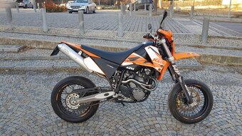 KTM LC4 Supermoto - 3