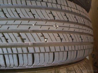 3ks jako nové 215/65 R16 pro Ssangyong Rodius - 3