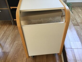 Pojizdny stul Ikea na koleckach - 3