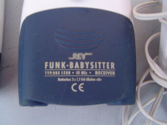 2 X FUNK-BABYSISTER-DĚTSKÁ CHŮVIČKA ---TOP STAV - 3