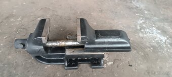 svěrák - 3