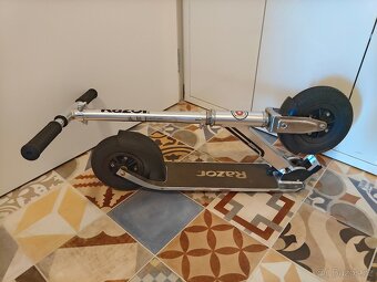 Koloběžka Razor A5 - 3