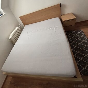 Postel ikea malm (160x200) - 3