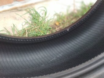 Continental 235/55/r17 - 3